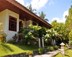Puri Bunga Senggigi Hotel